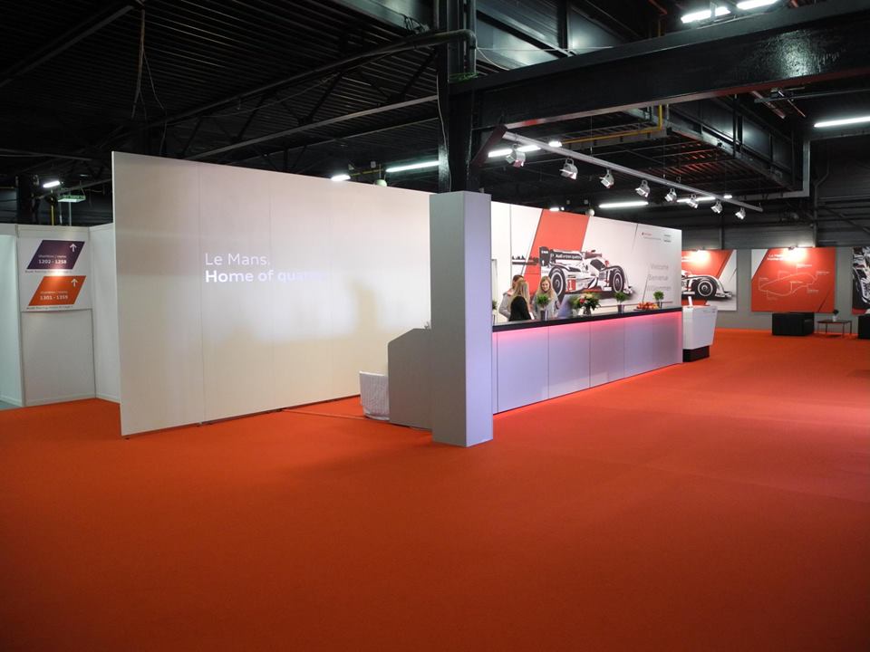audi-lemans-hostes-security